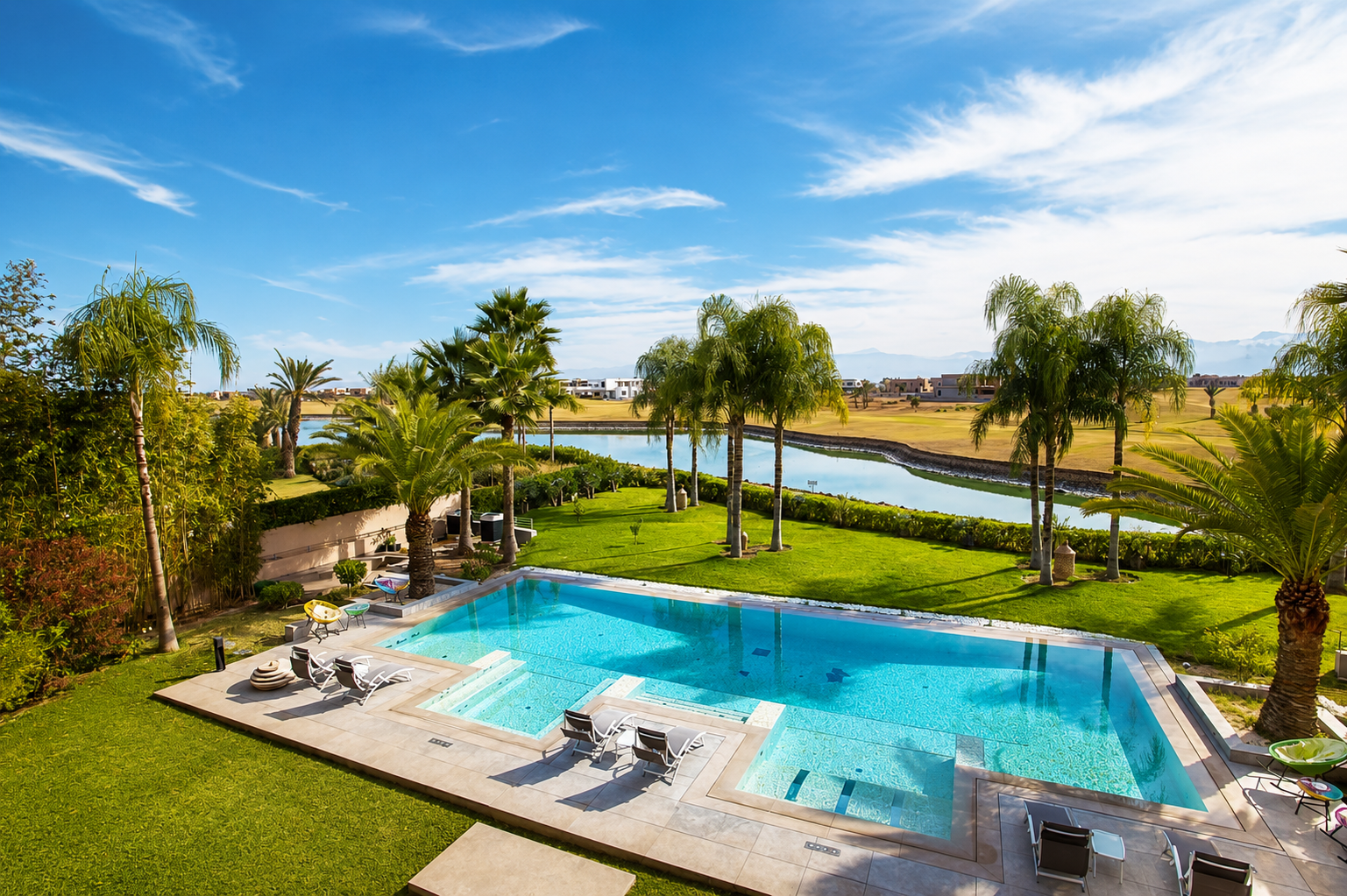 Villa de luxe avec piscine à Marrakech — Luxe & Prestige
