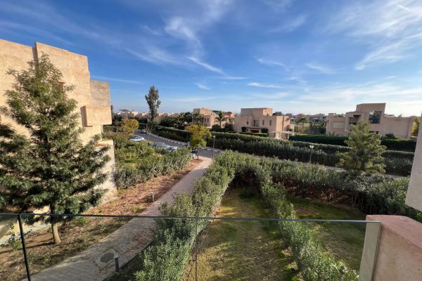 e6217351-9d29-4c2f-8616-58b742406ea3